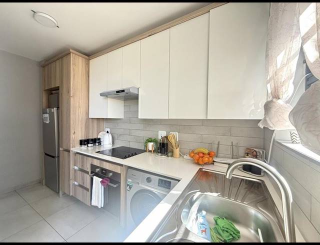 3 BEDROOM APARTMENT FOR SALE IN SILVER LAKES